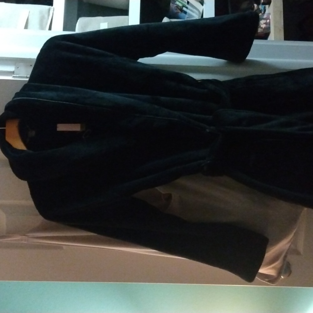 Victoria secret robe/plush